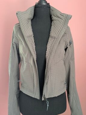 Lululemon Olive Textured Zip Jacket - Sz 6 EUC